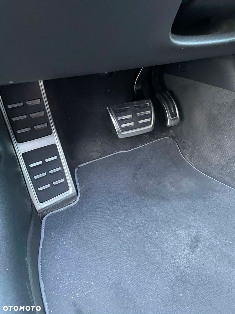 Audi A6 Avant 2.0 TDI Quattro S tronic - 28