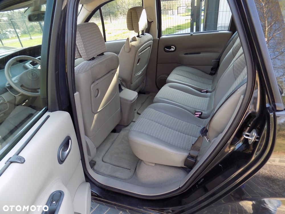 Renault Scenic 1.6 16V Luxe Privilege - 28