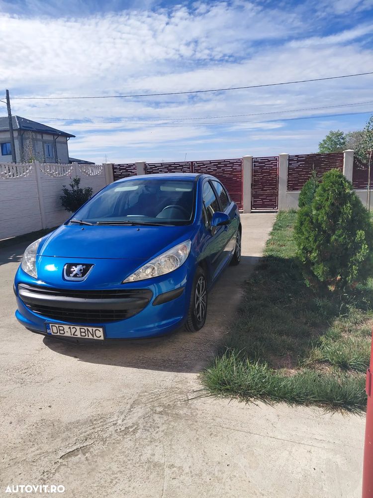 Peugeot 207 90 HDi FAP (Blue Lion) Urban Move - 2