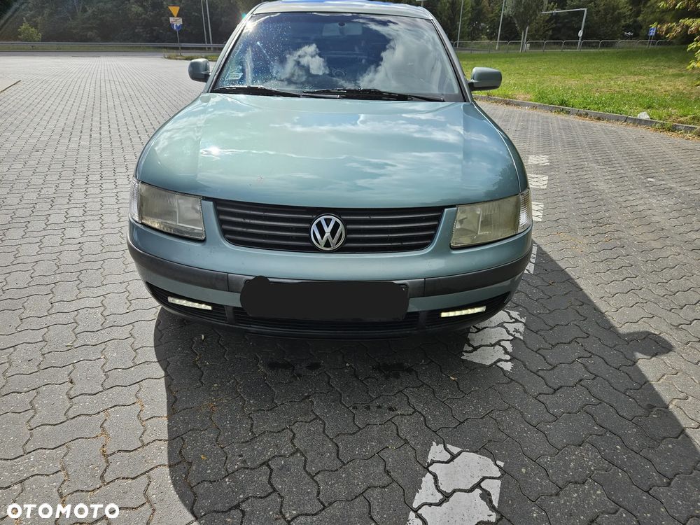 Volkswagen Passat 1.6 CL - 7