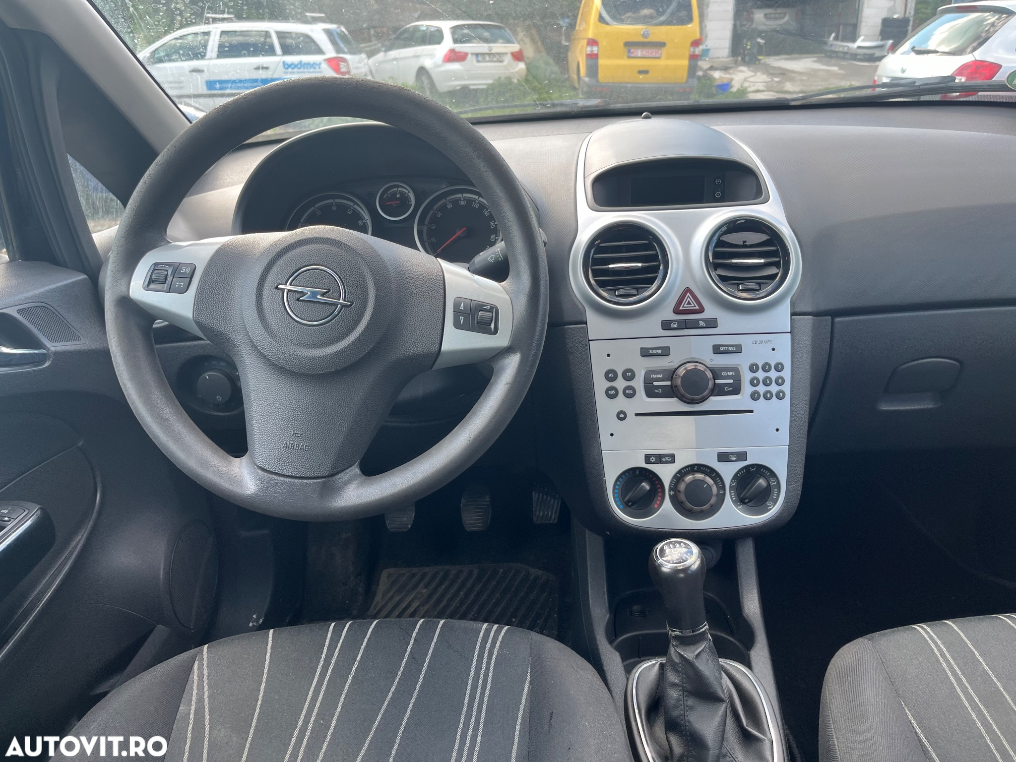 Opel Corsa 1.2i Enjoy - 8