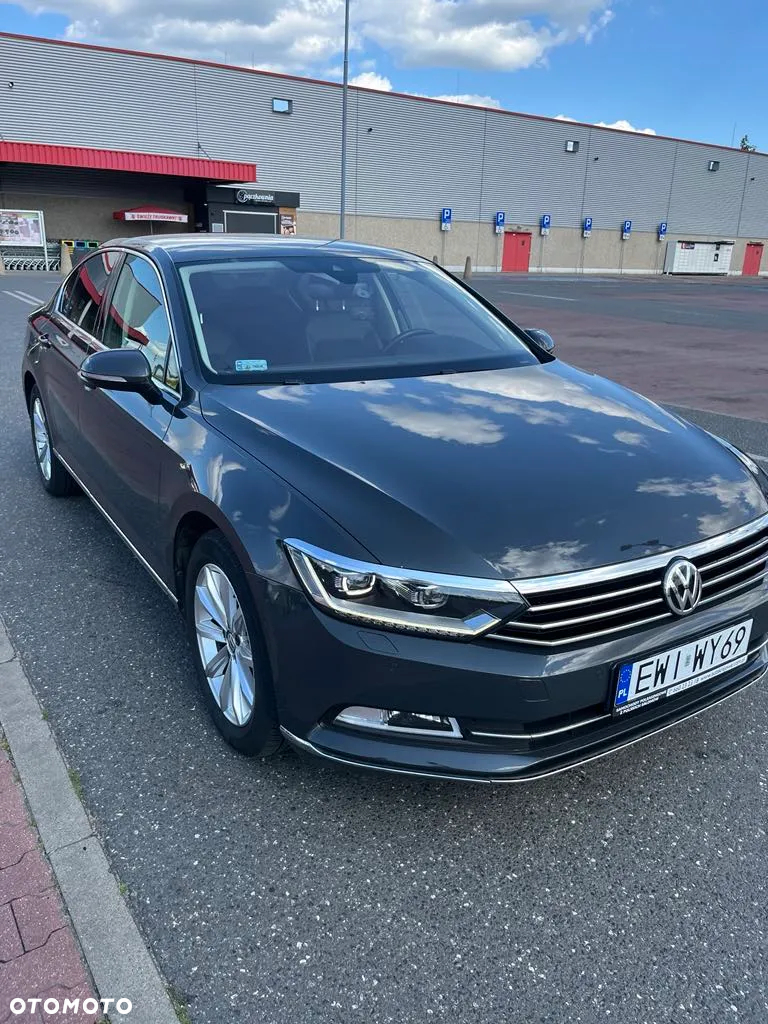 Volkswagen Passat 1.8 TSI BMT Highline - 2