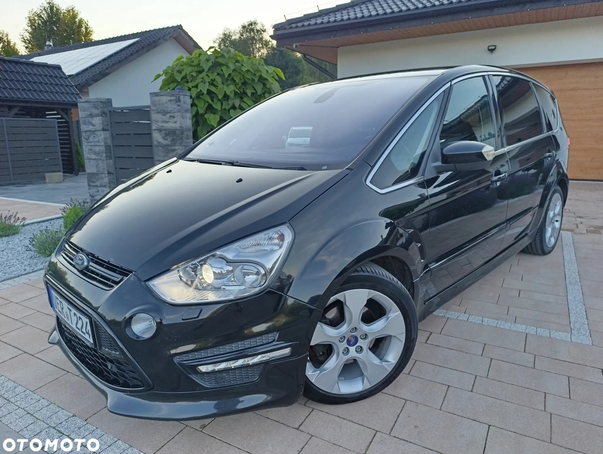 Ford S-Max - 28