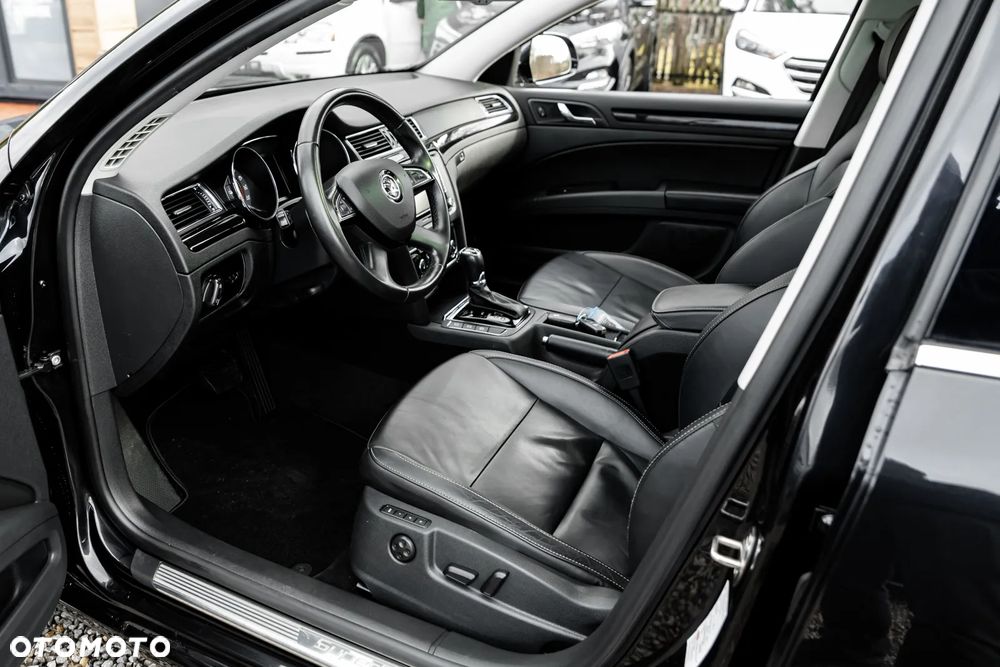 Skoda Superb 2.0 TDI Green tec 4x4 DSG Elegance - 17
