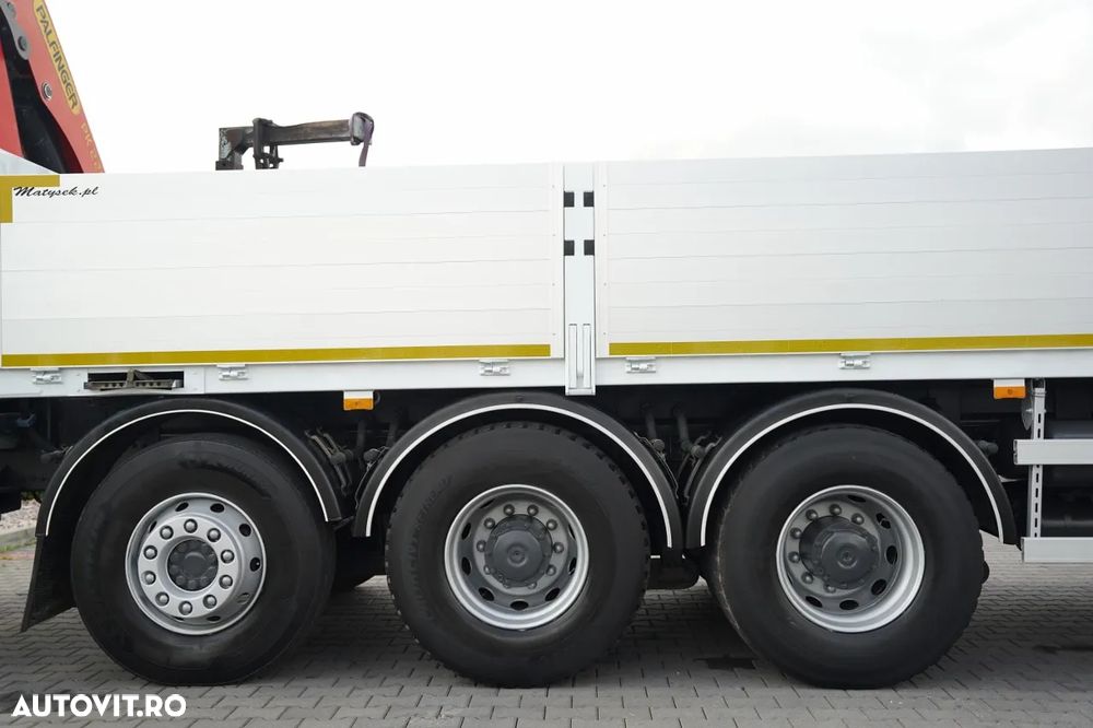 Mercedes-Benz AROCS 3246 / TRIDEM / 8X4 / LIVRARE - 7,3 M / PODEA REZISTENTĂ / Cuplaj PALFINGER PK 22 002 / Rază de acțiune: 14,5 / FURCĂ PENTRU PALEȚI / - 27