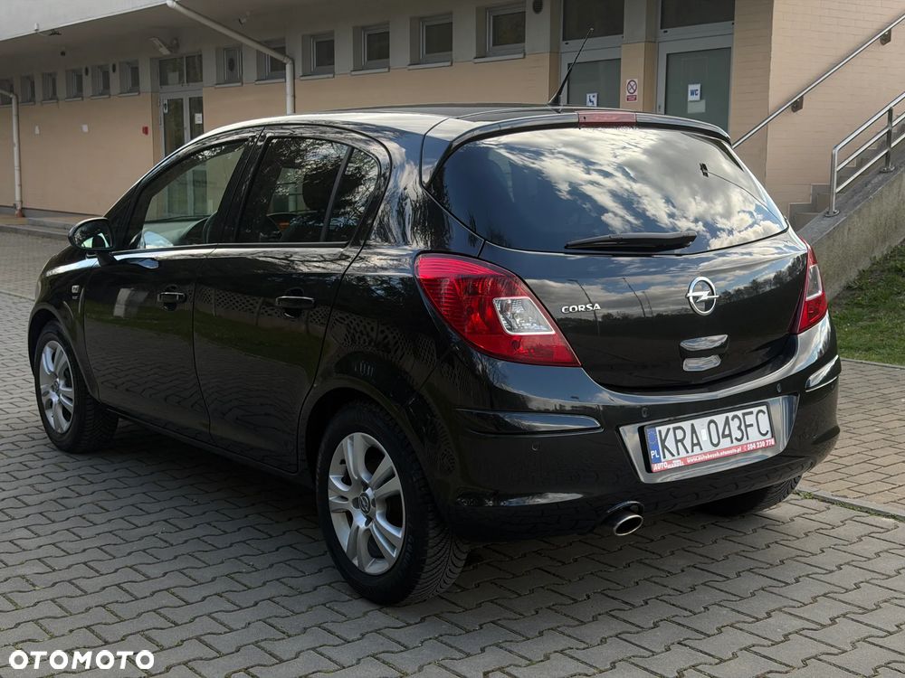 Opel Corsa 1.4 16V Energy - 33