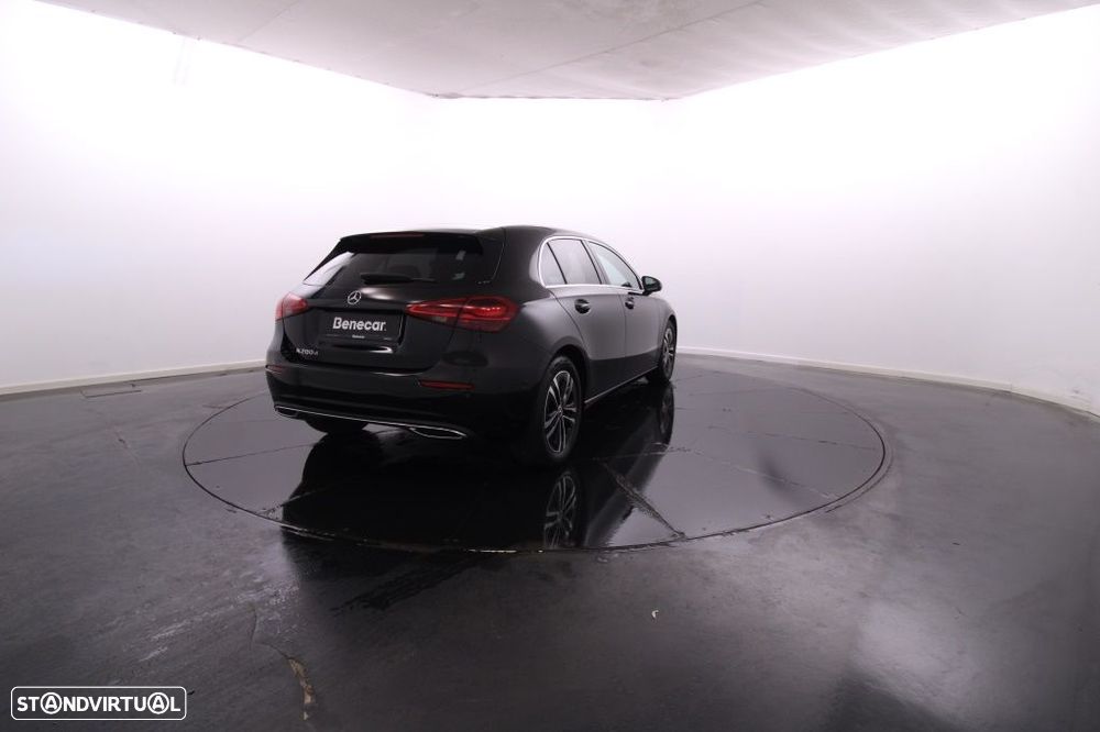 Mercedes-Benz A 200 d - 8