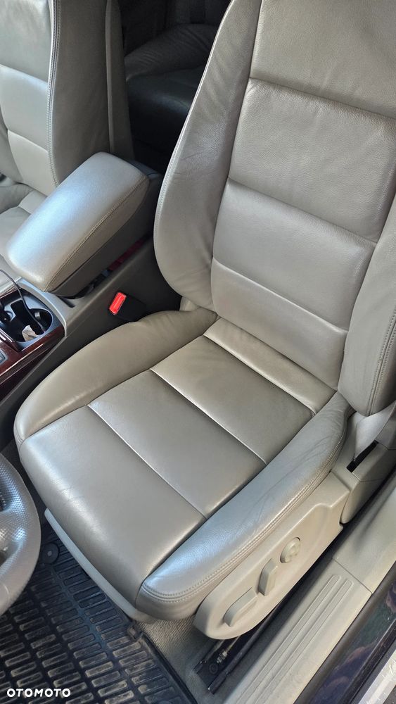 Audi A6 ver-avant-3-2-fsi-tiptronic-quattro - 35