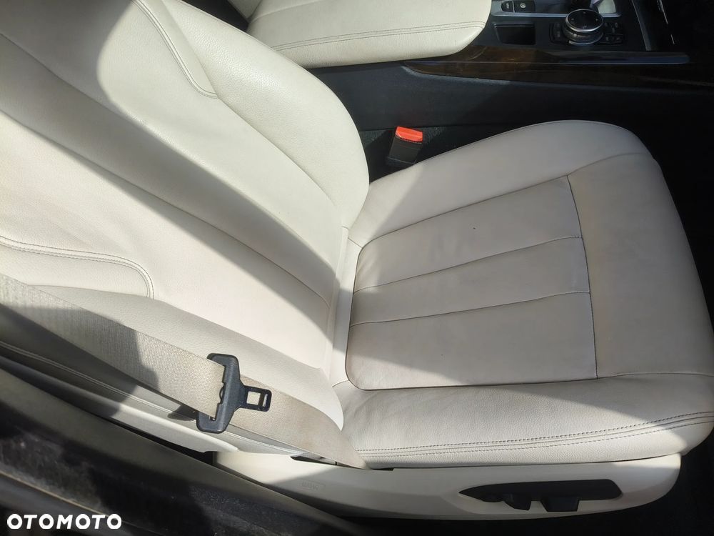 BMW X5 xDrive35i - 22