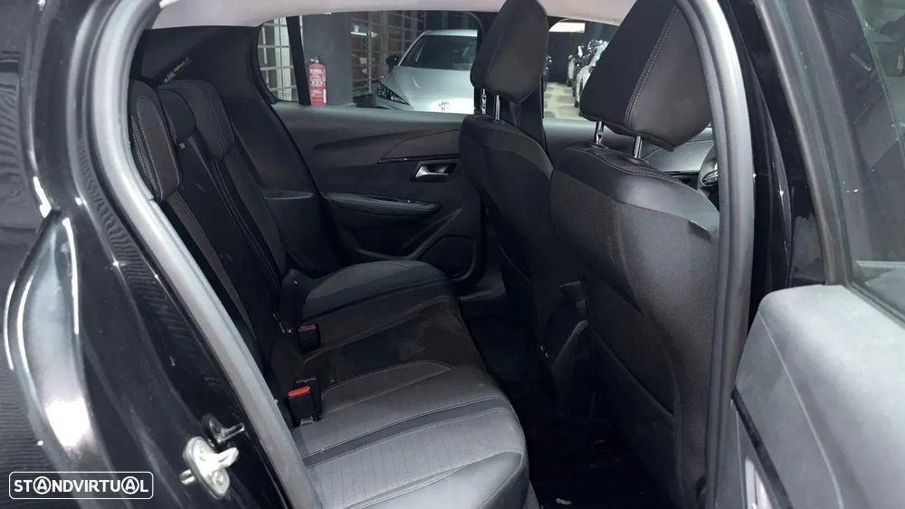 Peugeot e-208 Allure Pack - 15