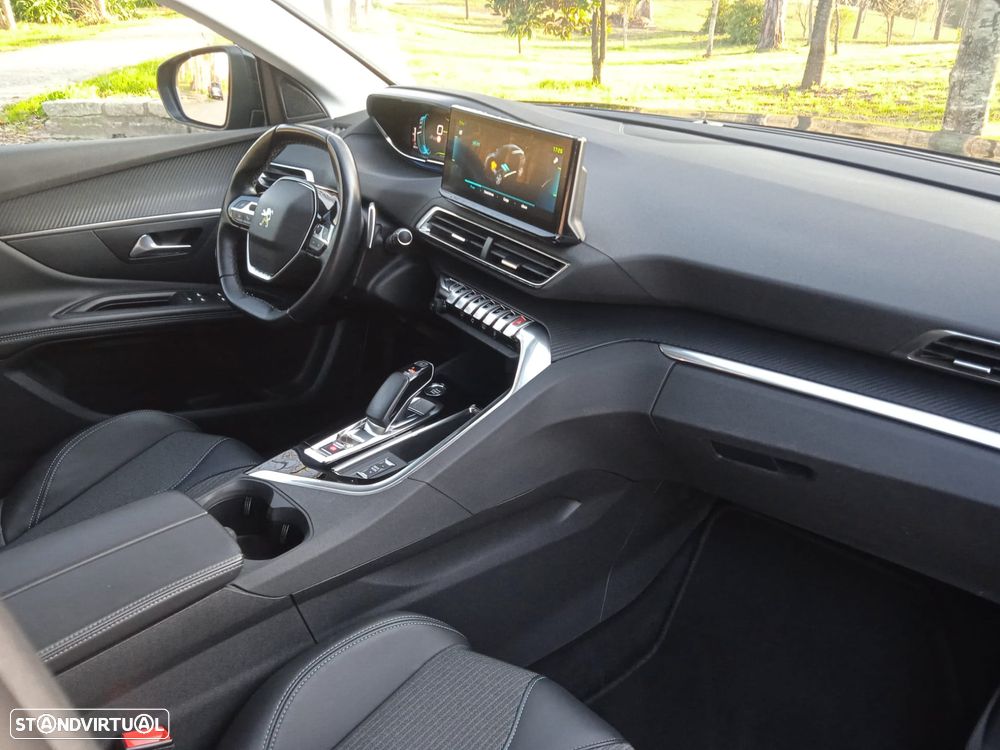 Peugeot 3008 1.6 Hybrid Allure Pack e-EAT8 - 29