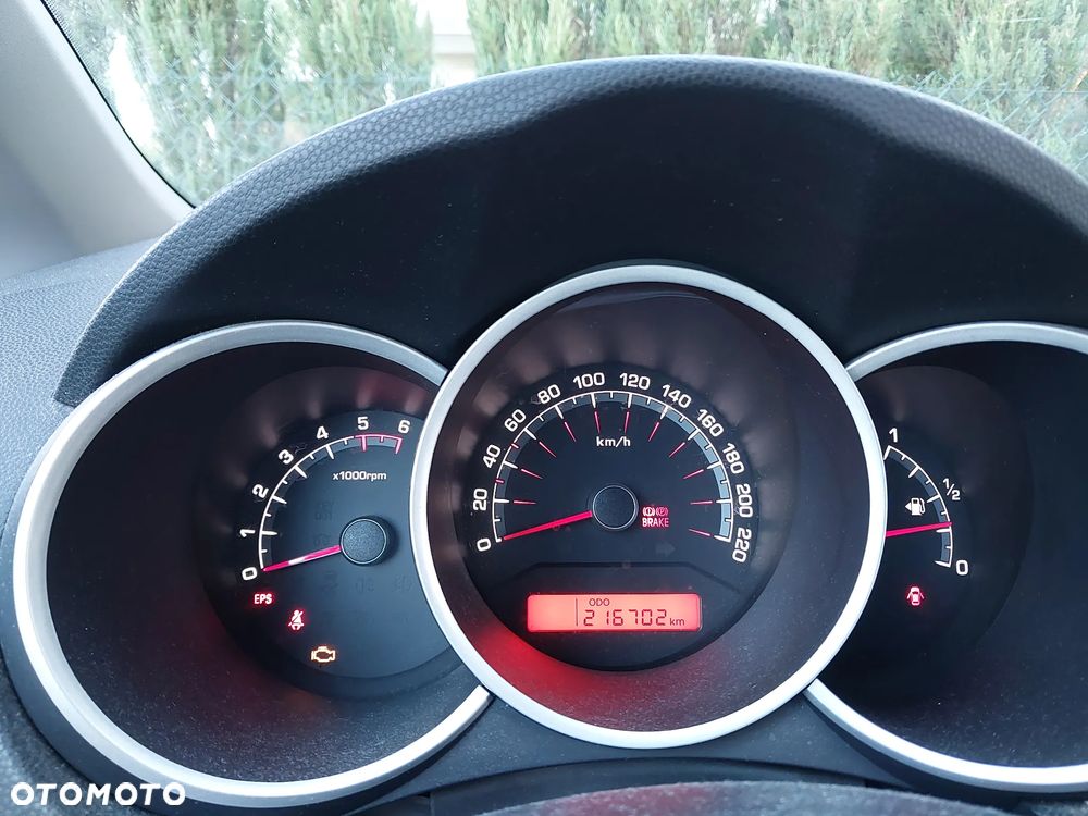Kia Venga 1.4 CRDi S - 9