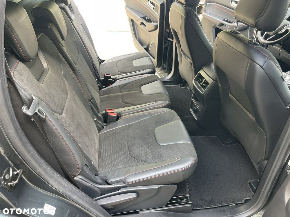 Ford S-Max - 27