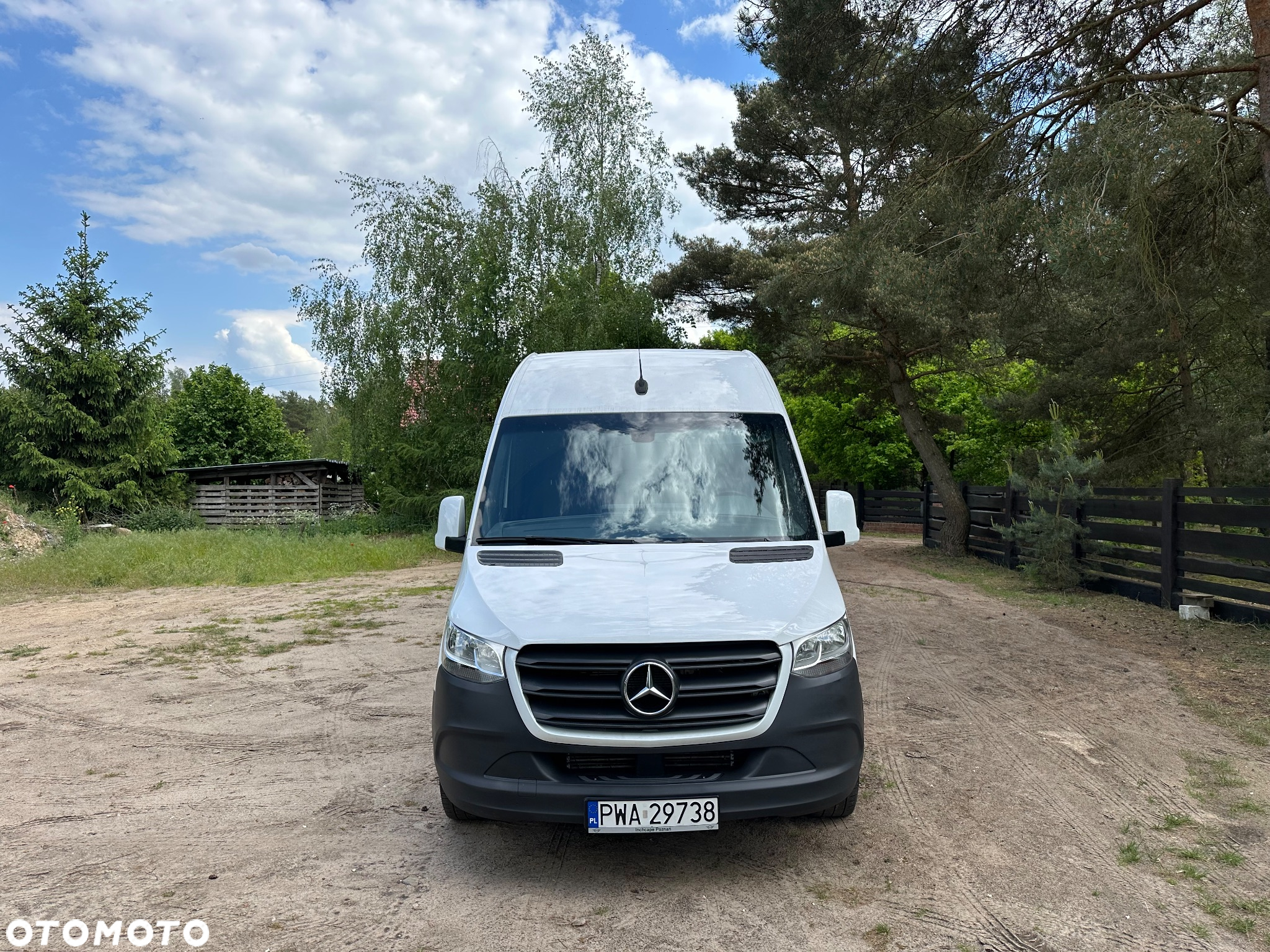 Mercedes-Benz Sprinter - 2
