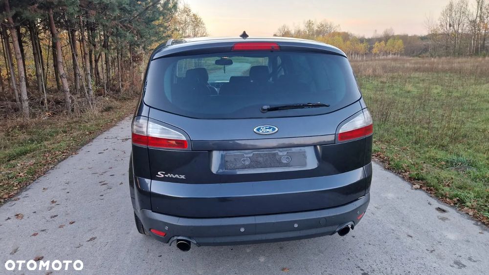 Ford S-Max - 16