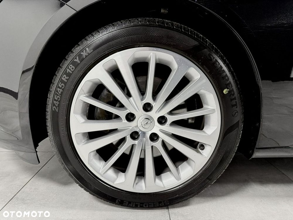 Opel Insignia - 12