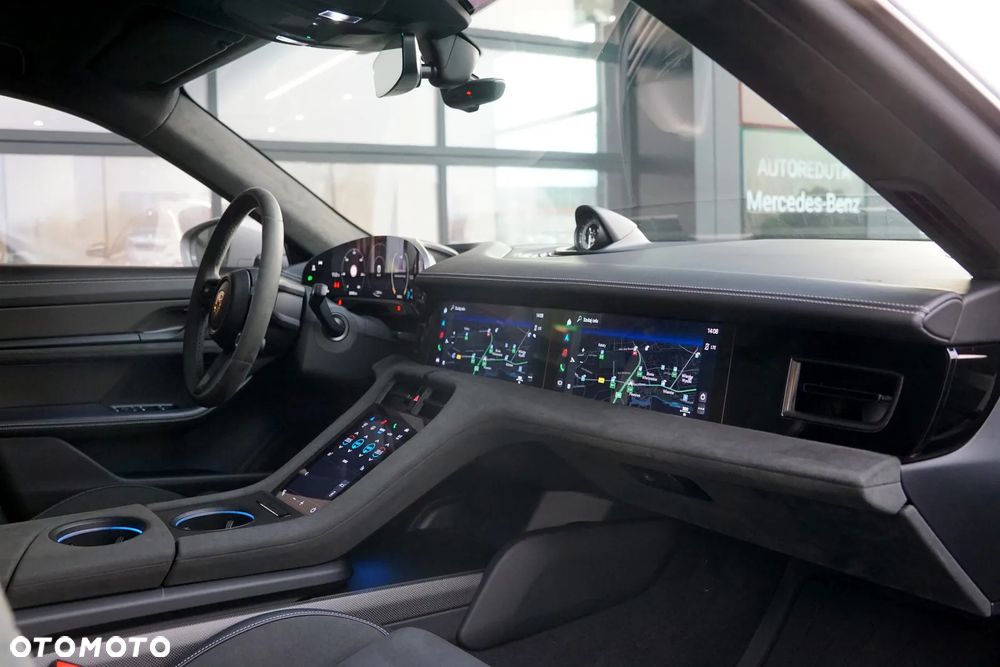 Porsche Taycan GTS - 25