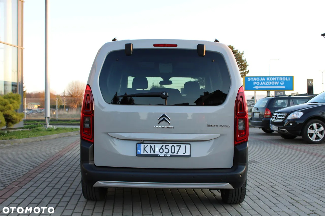 Citroën Berlingo M PureTech 130 EAT8 SHINE - 8
