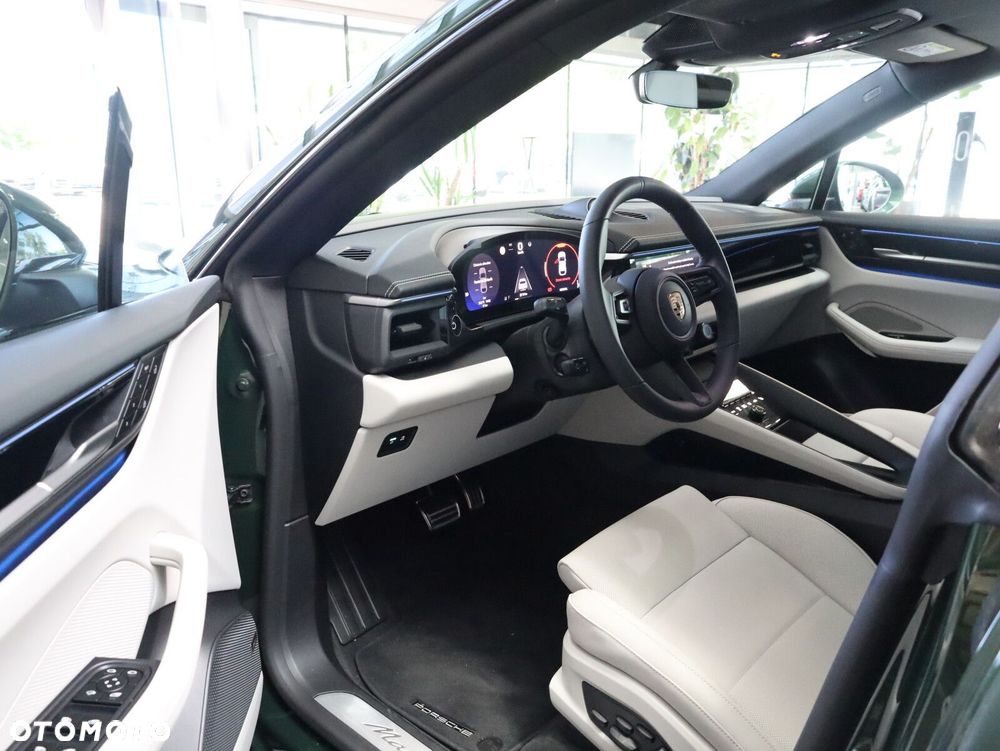 Porsche Macan - 13
