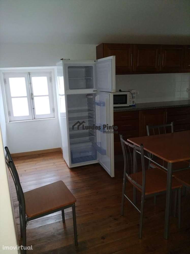 Dois Prédios com seis apartamentos em Castelo Branco - Grande imagem: 2/38