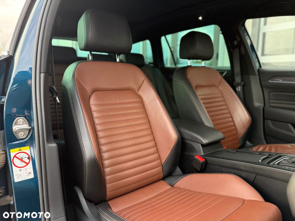 Volkswagen Passat - 22