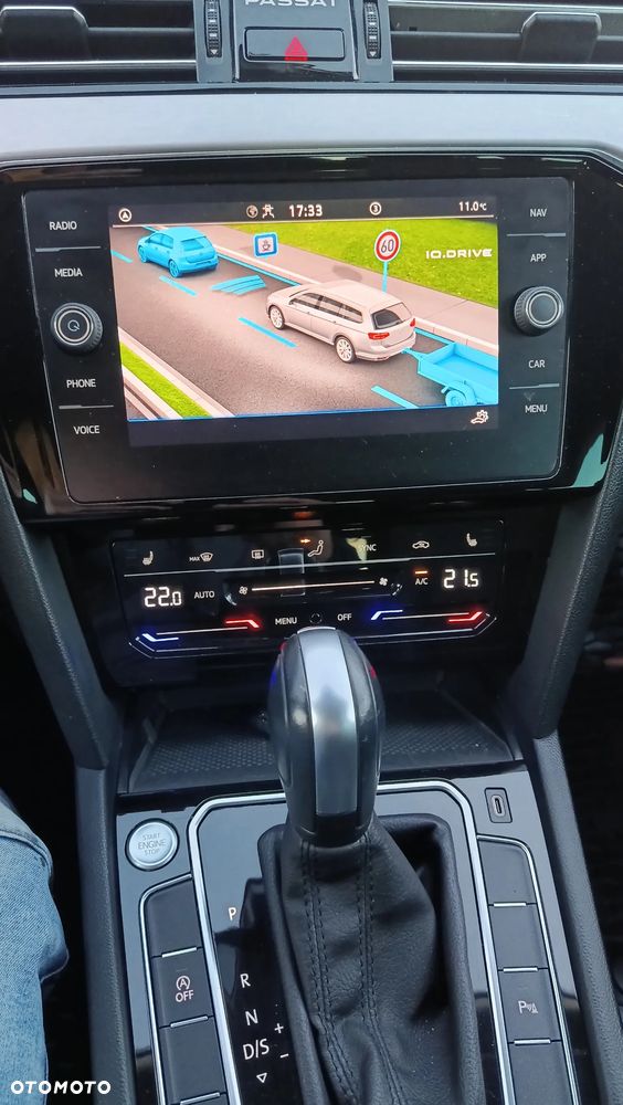 Volkswagen Passat - 17