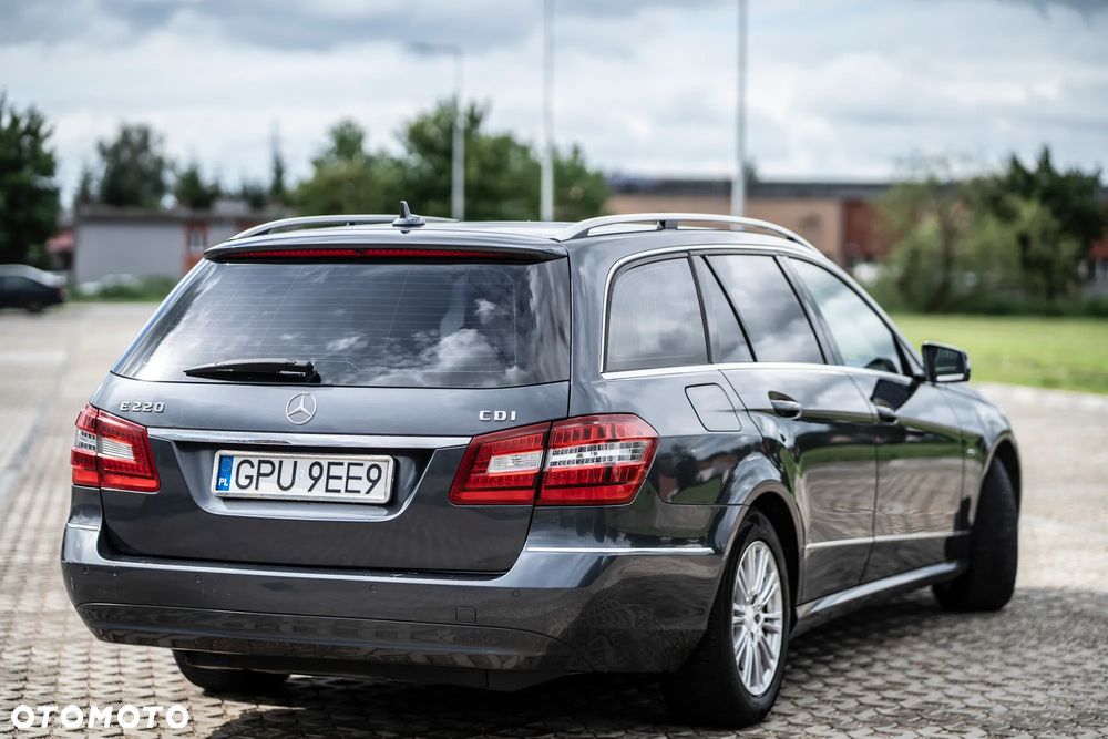 Mercedes-Benz Klasa E 220 CDI 7G-TRONIC Elegance - 12