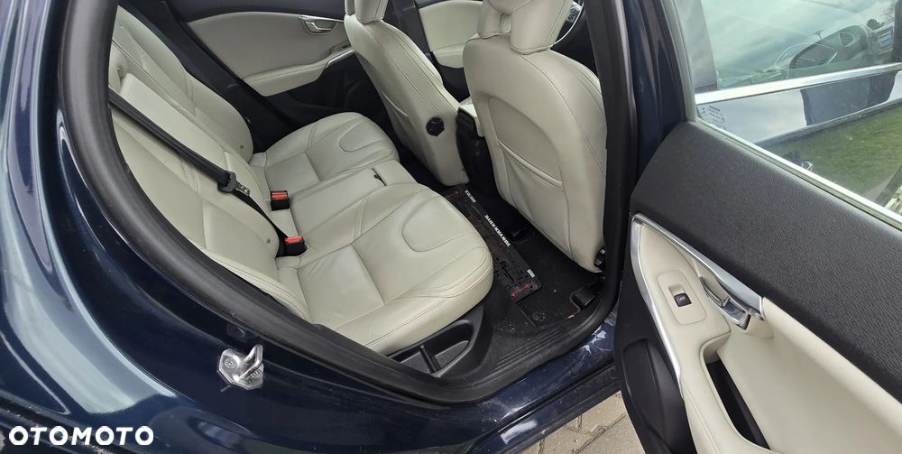 Volvo V40 - 27