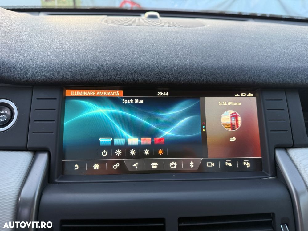 Land Rover Discovery Sport 2.0 l SE Aut. - 17