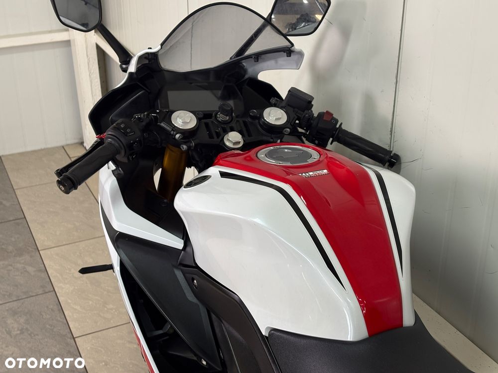Yamaha YZF - 14