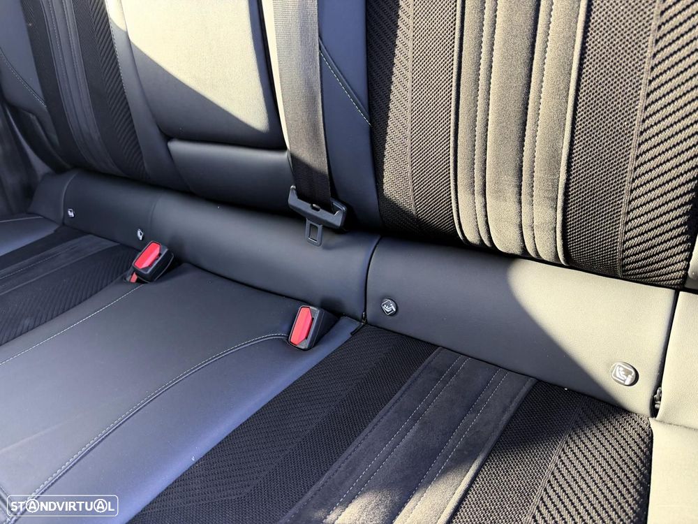 Peugeot 308 1.6 Hybrid GT e-EAT8 - 25