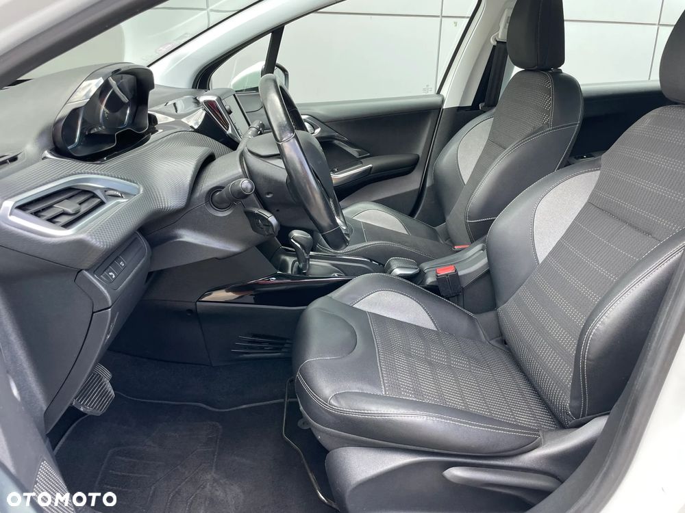 Peugeot 2008 PureTech 110 Stop&Start EAT6 Crossway - 9