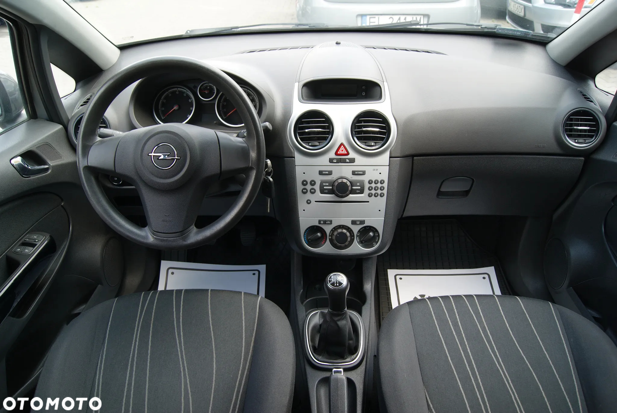Opel Corsa 1.2 16V Enjoy - 14