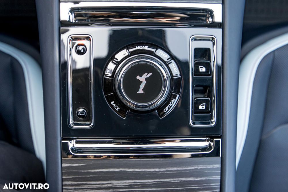 Rolls-Royce Spectre - 12