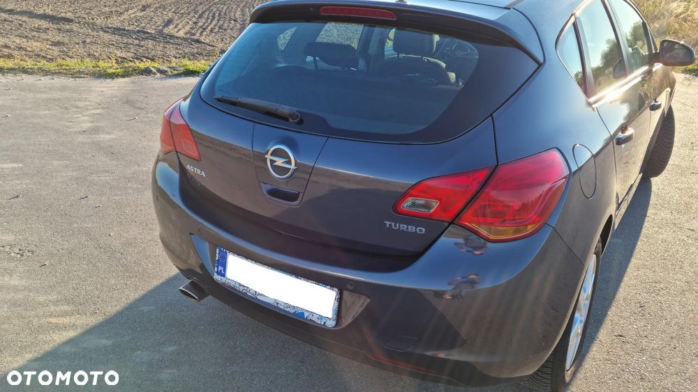 Opel Astra 1.4 Turbo Cosmo - 4