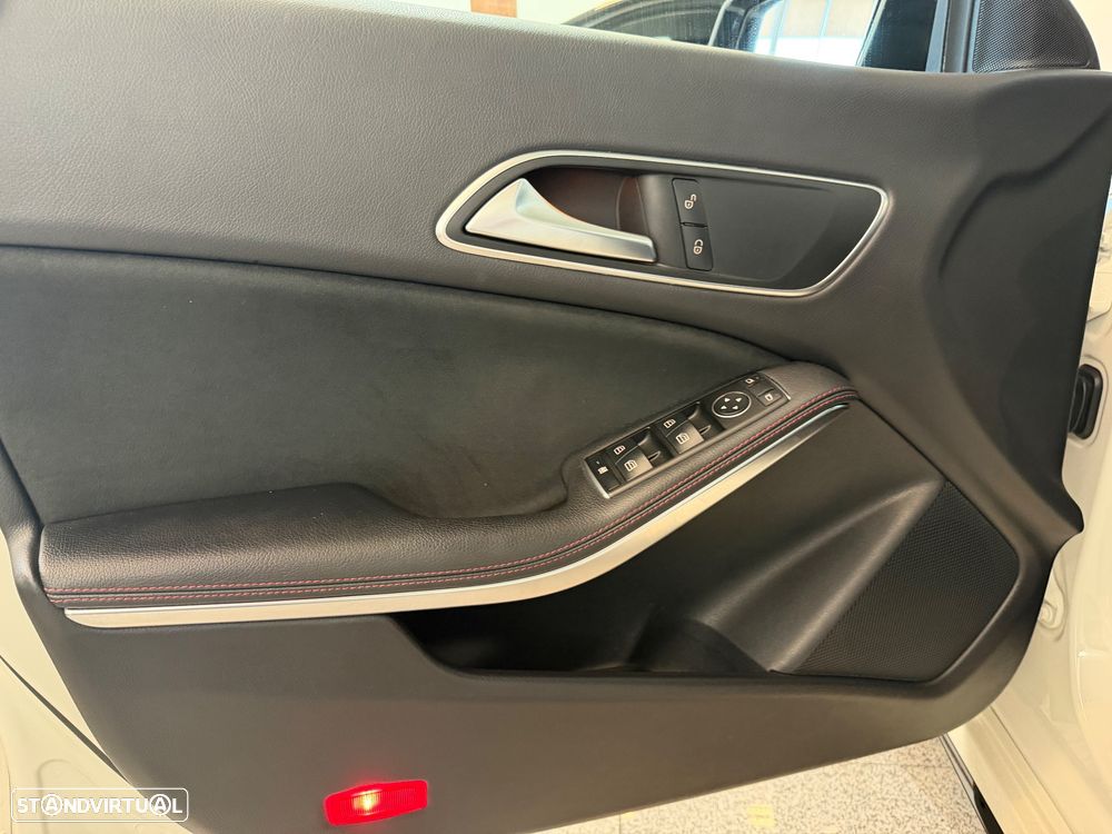 Mercedes-Benz CLA 180 d Shooting Brake AMG Line - 6