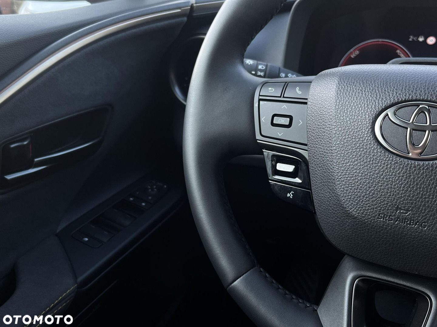 Toyota C-HR - 16