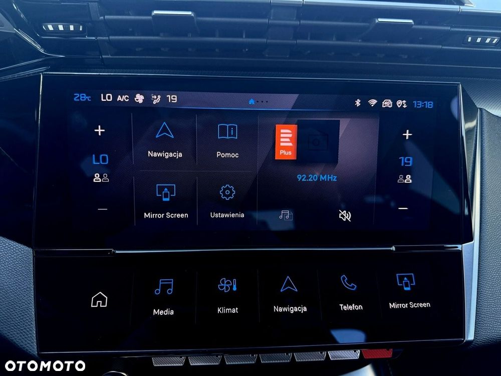 Peugeot 408 - 36