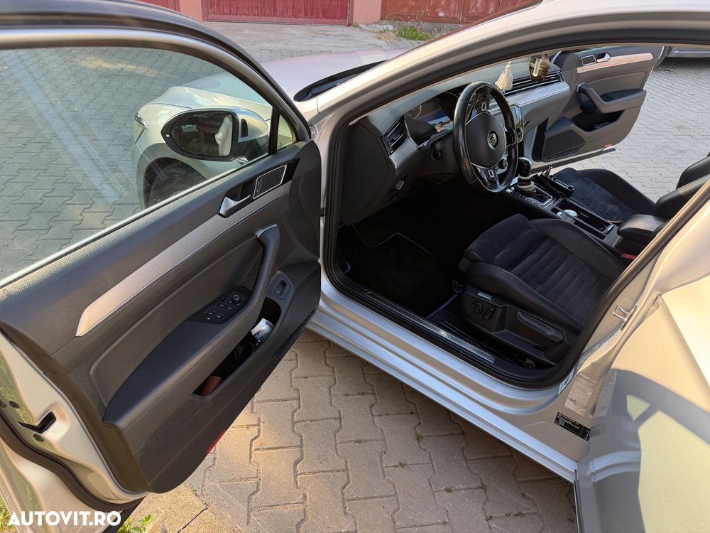 Volkswagen Passat 2.0 TDI SCR 4Motion DSG BlueM Tech Comfortline - 14