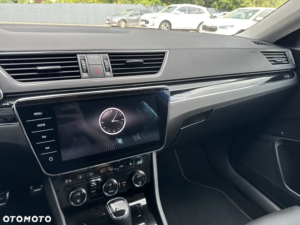 Skoda Superb 2.0 TDI SCR 4x4 L&K DSG - 12