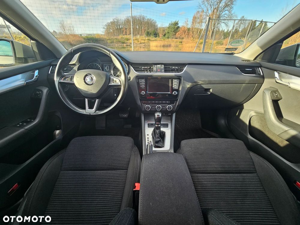 Skoda Octavia 2.0 TDI Ambition DSG - 10