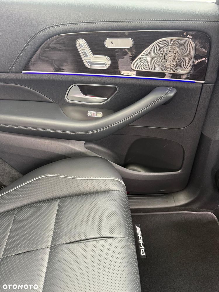 Mercedes-Benz GLS - 23