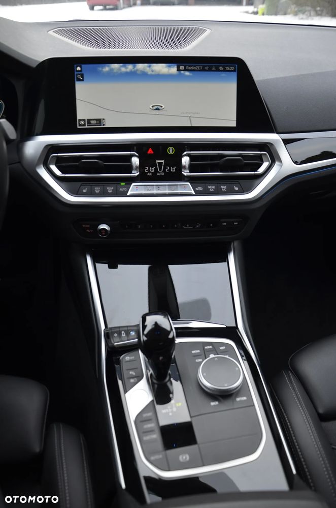 BMW Seria 3 320e Sport Line - 22