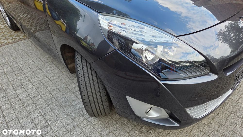 Renault Scenic 1.6 16V 110 TomTom Edition - 11