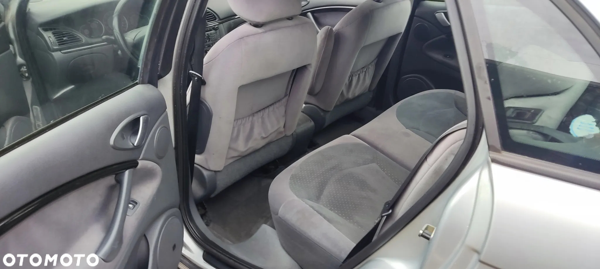 Citroën C5 3.0 V6 Exclusive - 4