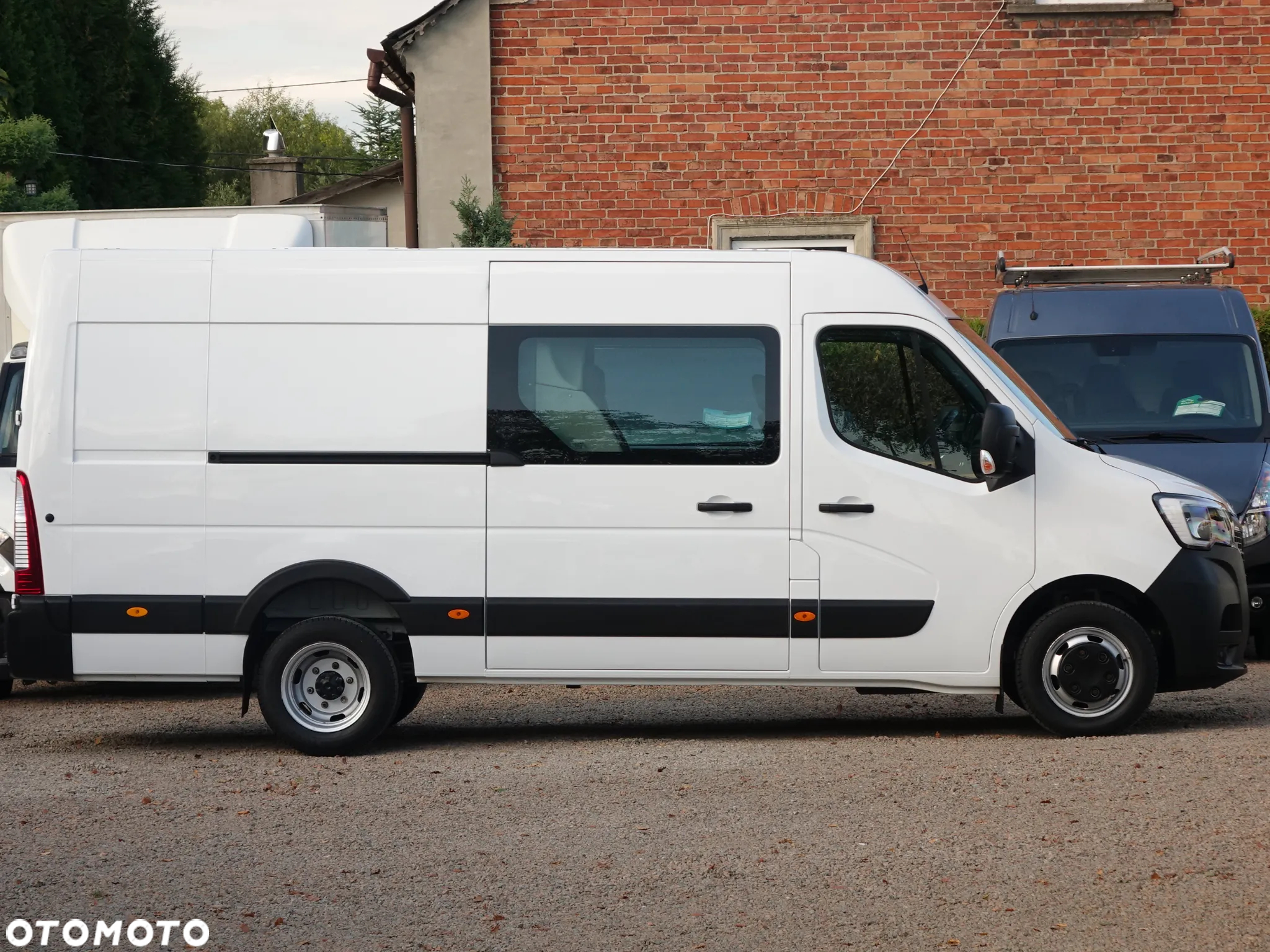Renault Master IV 6-osobowy BRYGADÓWKA NA BLIŹNIAKU - 6
