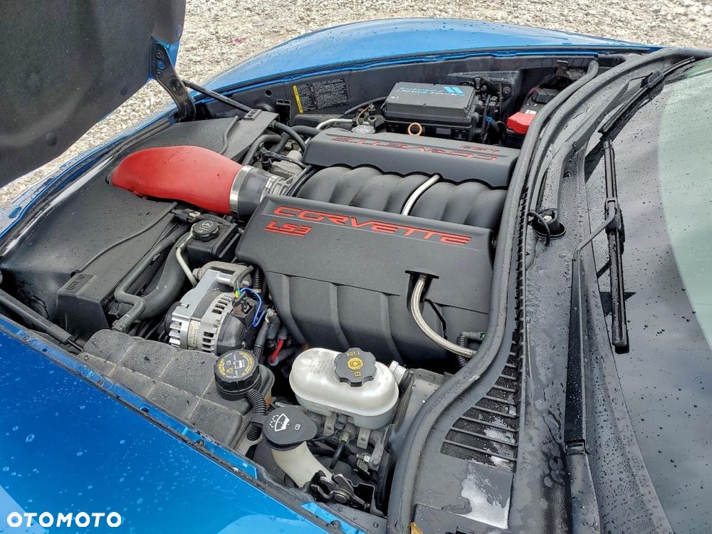 Chevrolet Corvette - 11