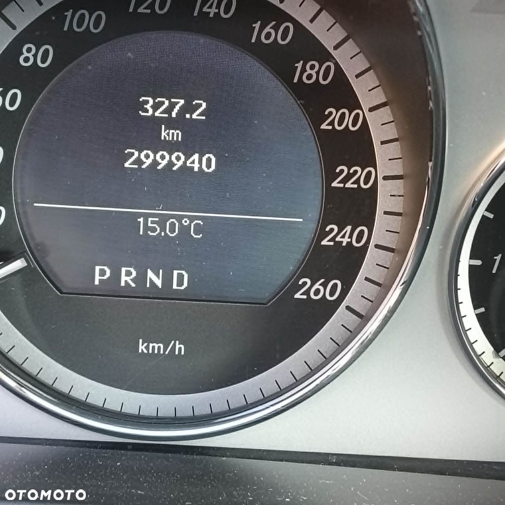 Mercedes-Benz Klasa E 200 CDI DPF BlueEFFICIENCY Automatik - 8