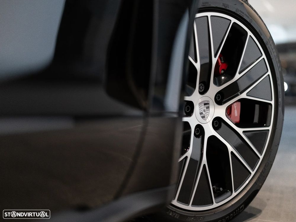 Porsche Taycan 4S Bateria Performance Plus - 17