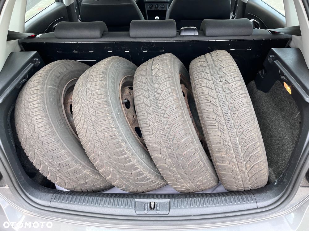Volkswagen Polo - 12